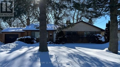 Building Photo - 222 Trott Dr