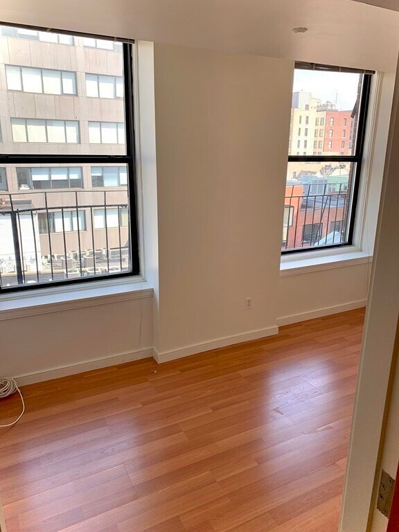 Building Photo - 131 Tremont St