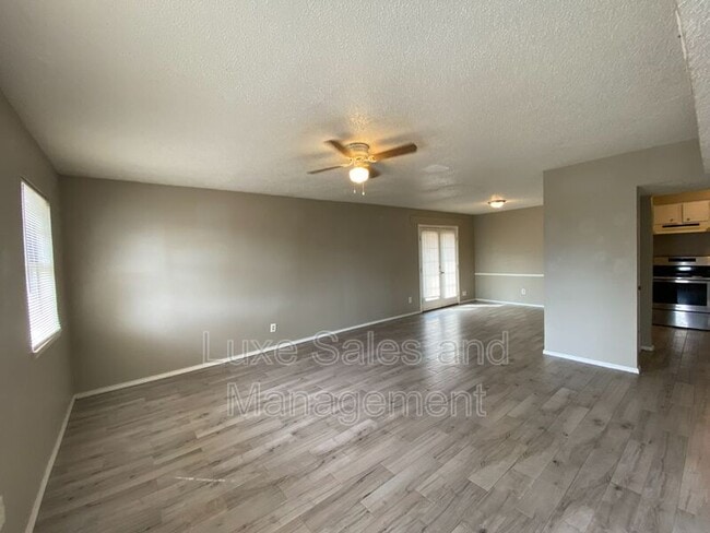 Building Photo - 6048 NW Expressway