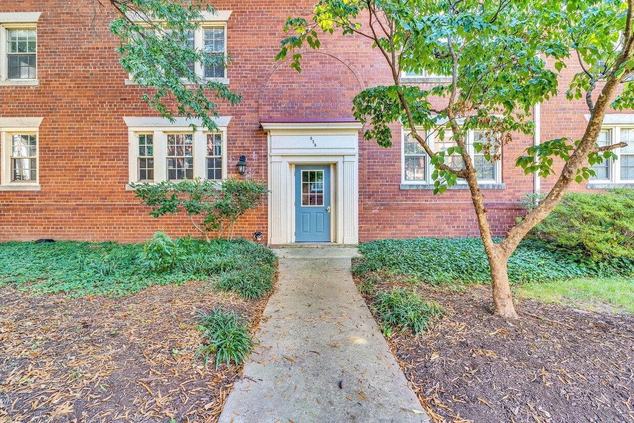 2 Bedroom with Loft in Old Town North - 2 Bedroom with Loft in Old Town North