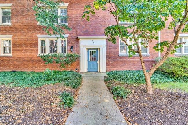 2 Bedroom with Loft in Old Town North - 2 Bedroom with Loft in Old Town North