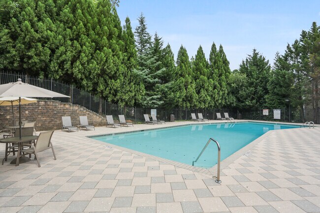 Building Photo - 3160 Seven Pines Ct