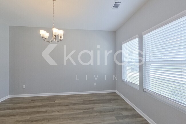 Foto del edificio - 7149 Foggy River Dr