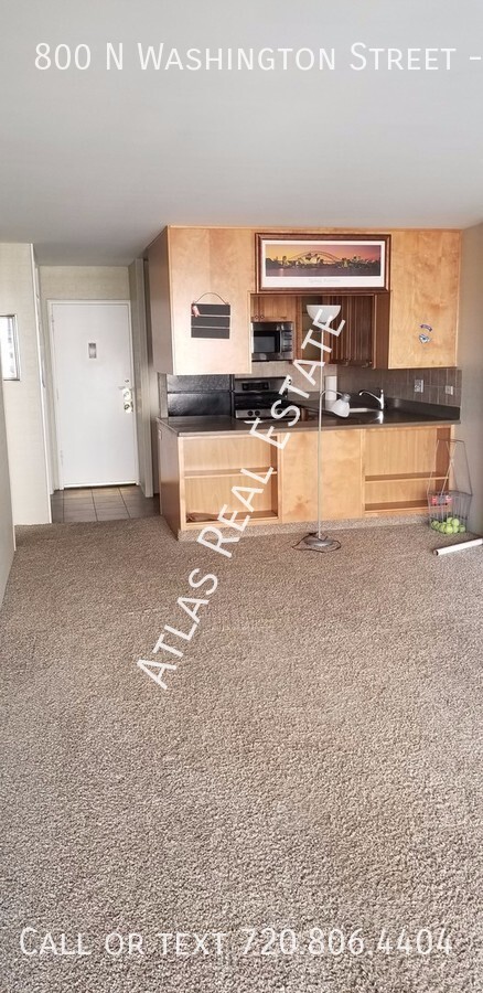 Building Photo - 1 bed in the heart of Capitol Hill. 9th fl...