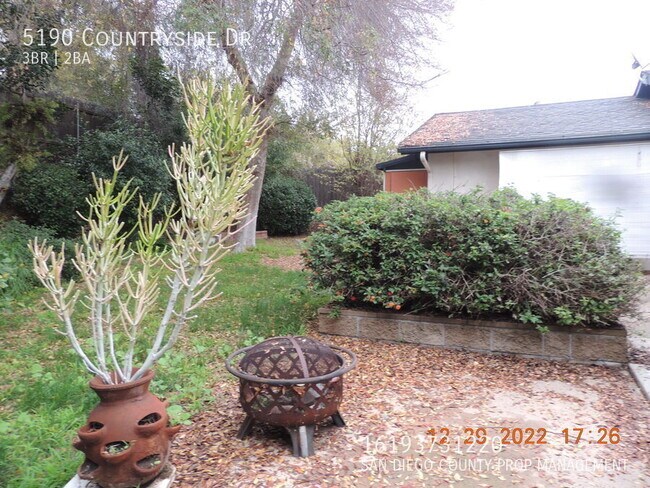 Building Photo - 5190 Countryside Dr