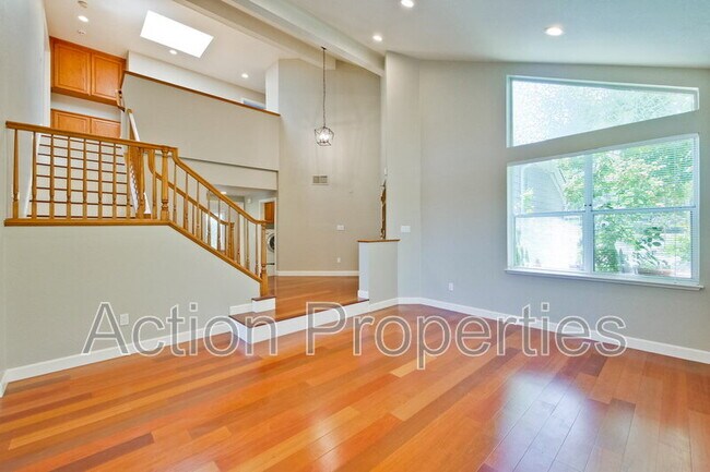Foto del edificio - 11754 Ridge Creek Ct