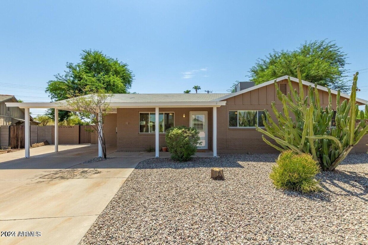 Foto principal - 320 N 73rd St