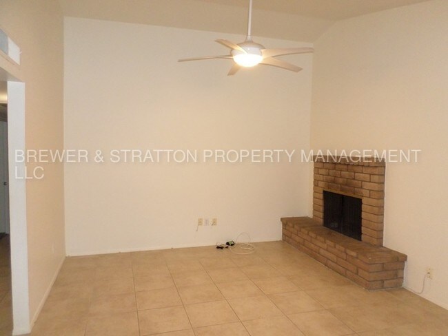 Building Photo - 16 W Loma Vista Dr
