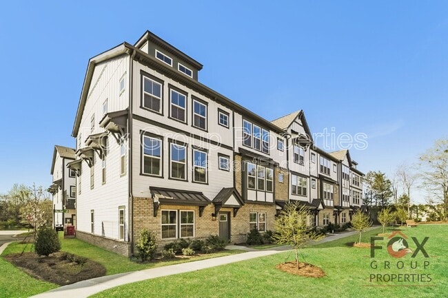 Building Photo - 908 Mary Max Dr