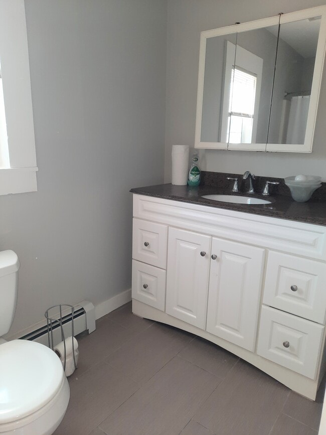 Building Photo - 30 Cherry St