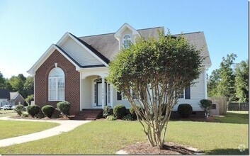 Building Photo - 2409 Chelsea Dr NW