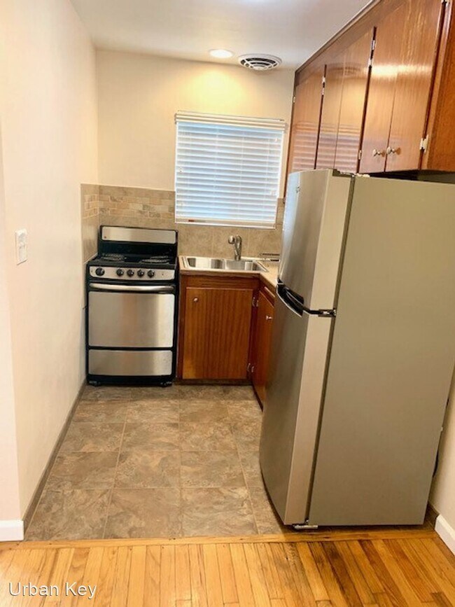 Foto del edificio - 3514 Ashworth Ave N