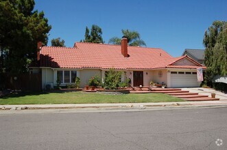 Building Photo - 211 Tanforan Ln