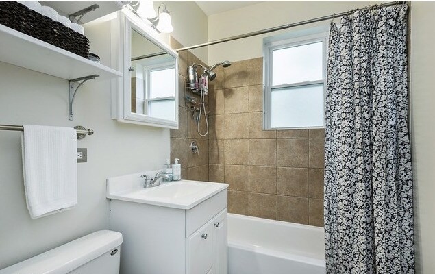 Foto del edificio - 4857 N Avers Ave