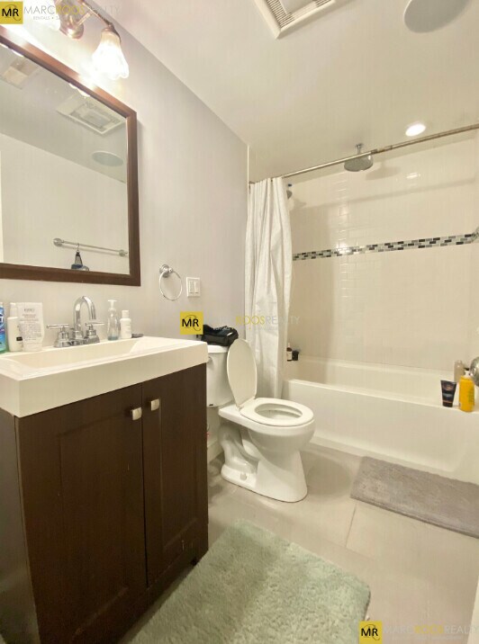 Foto del edificio - 733 Parker St