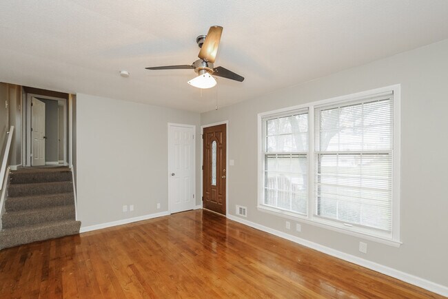Foto del edificio - 5238 Overton Ave