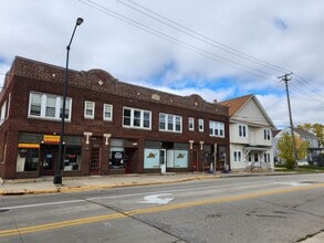 Building Photo - 238 S Park Ave