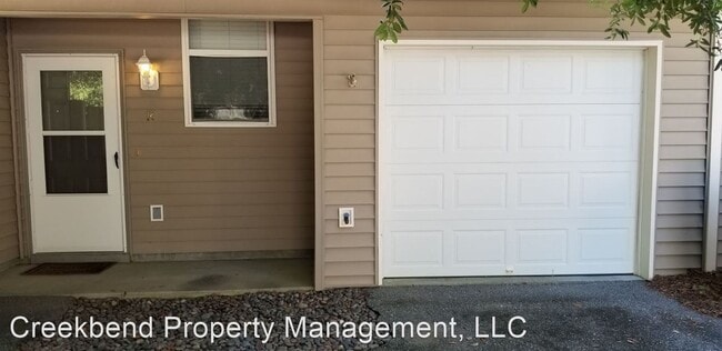 Building Photo - 2 br, 2.5 bath House - 940 East Estates Blvd