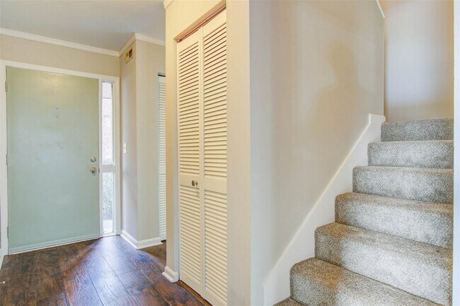 Building Photo - 4372 Great Oak Drive, North Charleston, SC...