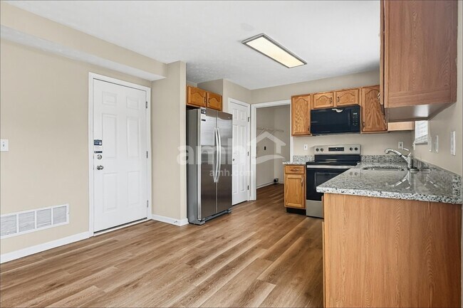 Foto del edificio - 233 Saddle Creek Ln