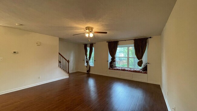 Foto del edificio - 4 Bed Townhome in South Stafford