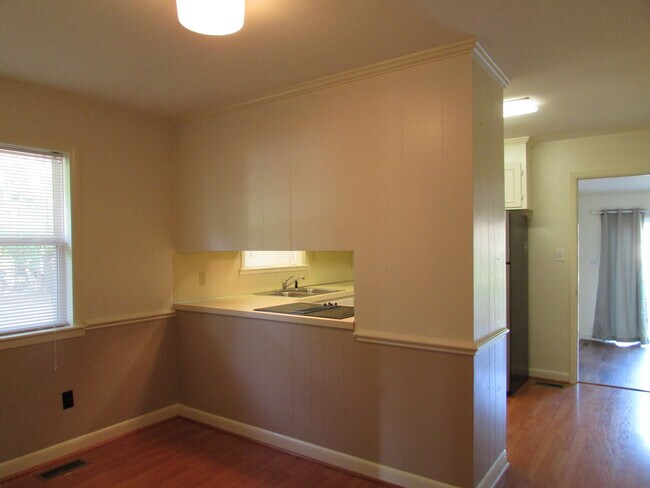 Foto del edificio - 202 Wrenwood Cir
