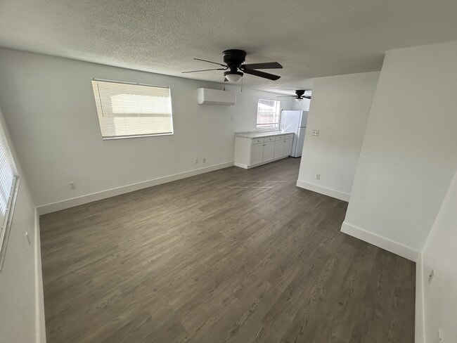 Building Photo - 5446 Lisa Cir