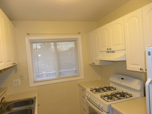 Building Photo - 6115 Kit Carson Dr