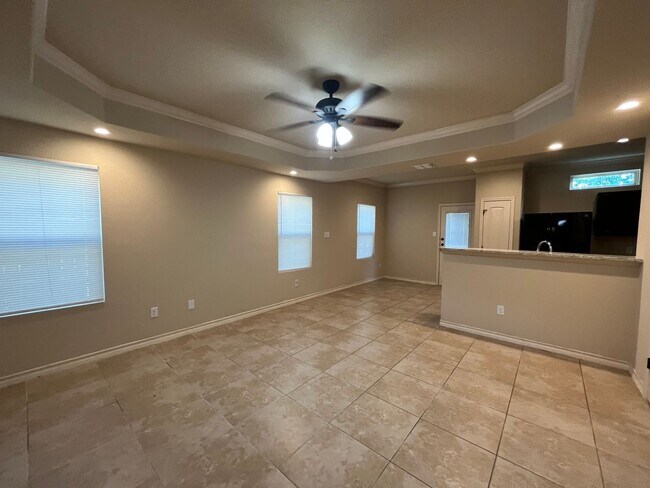 Foto del edificio - 6618 Mia Way