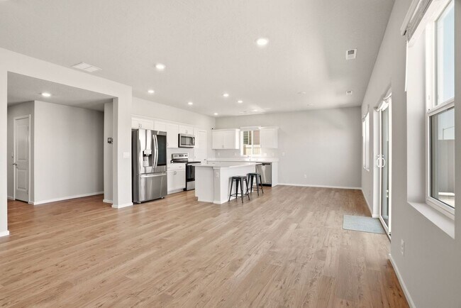 Foto del edificio - Beautiful Liberty Lake DR Horton Home!