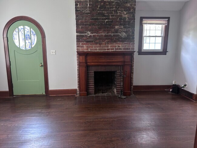 Building Photo - 3206 Sevier Ave
