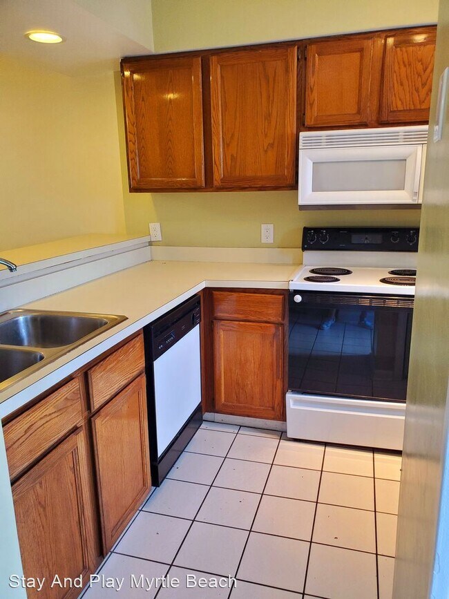 Building Photo - 2 br, 2.5 bath House - 413 Garden Drive, #...