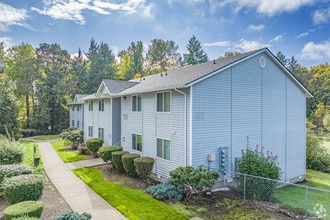 Building Photo - 1646 SE Crystal Lake Dr