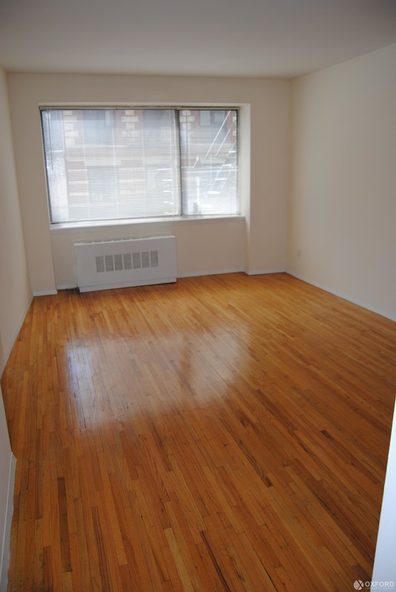 Primary Photo - 365 West 52nd Street