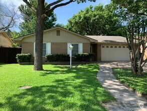 Building Photo - 512 Coronado Dr