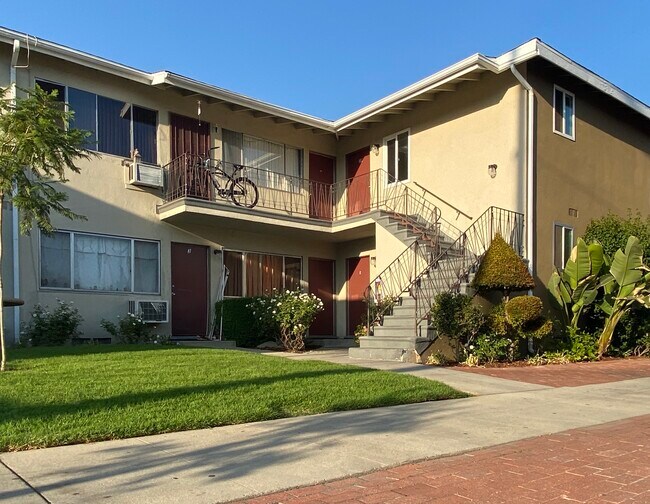 Building Photo - 8000 Owensmouth Ave