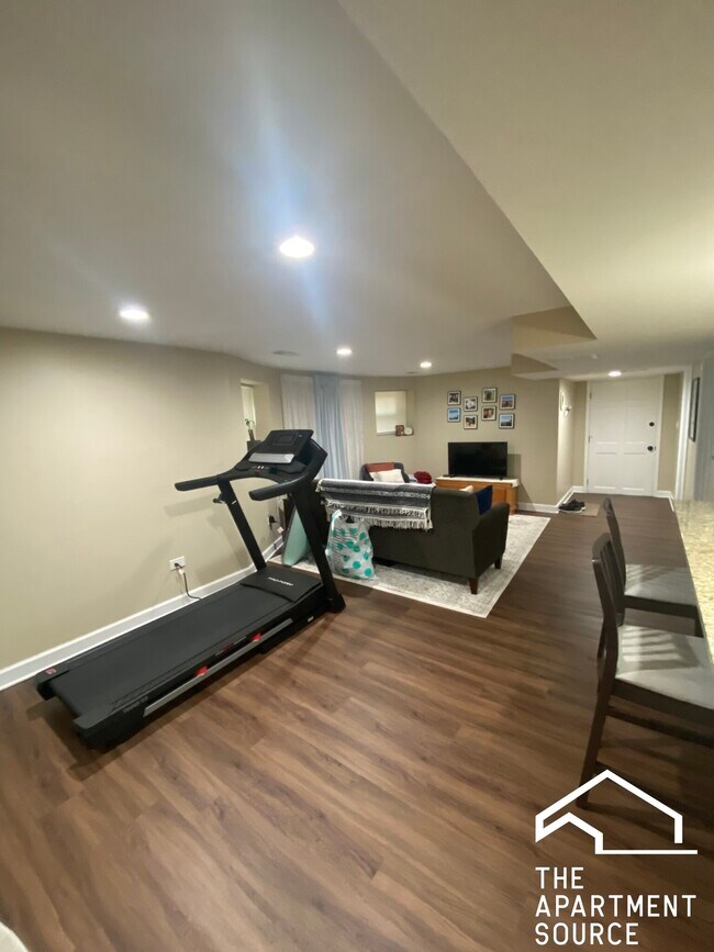 Foto del edificio - 2118 N Avers Ave