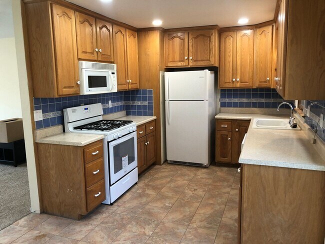 Building Photo - Remodeled 3 bedroom 1 bath home with attac...