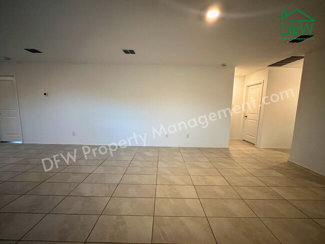 Building Photo - Charming 3-Bedroom Home for Lease in Quiet Little Elm Neighborhood!