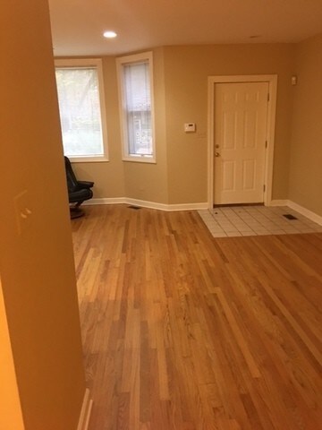 Building Photo - 1542 W Jackson Blvd