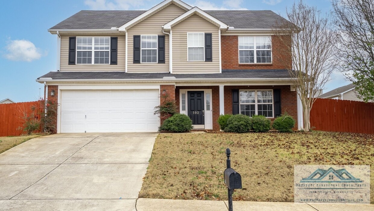 Foto principal - 102 Millbury Way