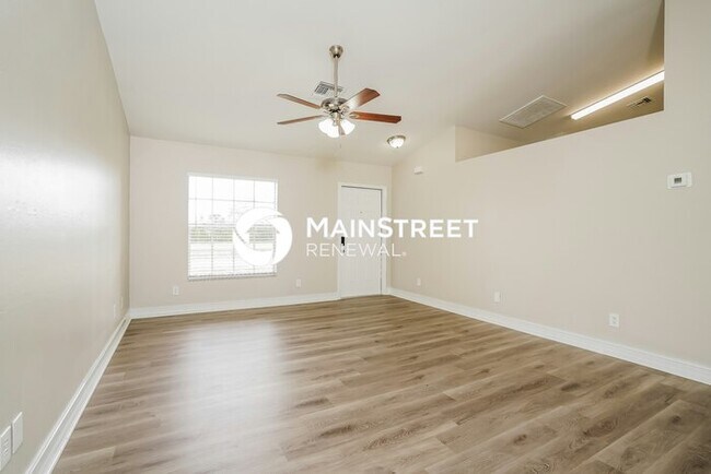 Foto del edificio - 3 Bedroom Pet-Friendly Home in cape coral,...