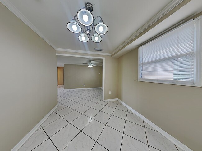 Foto del edificio - 4704 Carlyle Rd