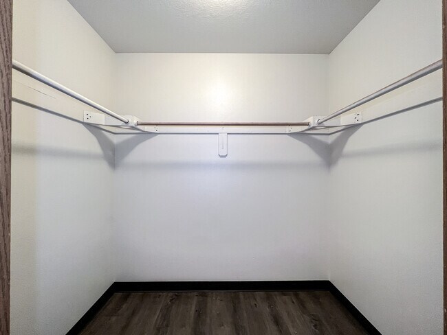 Building Photo - 211 S Kellogg Ave