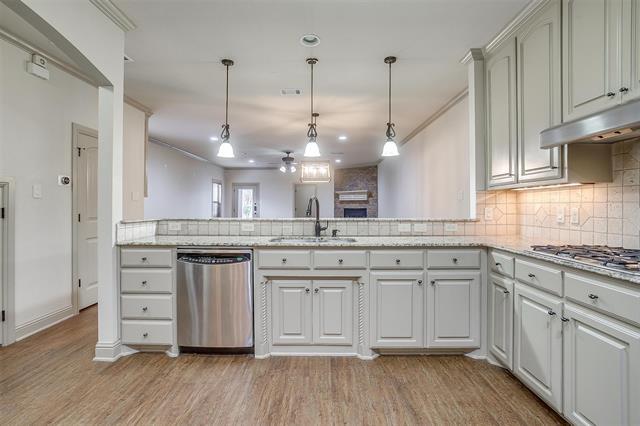 Foto del edificio - 6476 Waverly Way