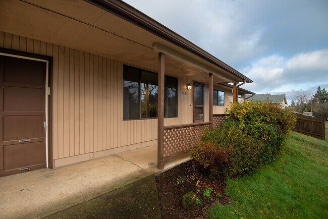 Foto del edificio - 3 bed, 2 bath Single-level home in Stayton, Oregon