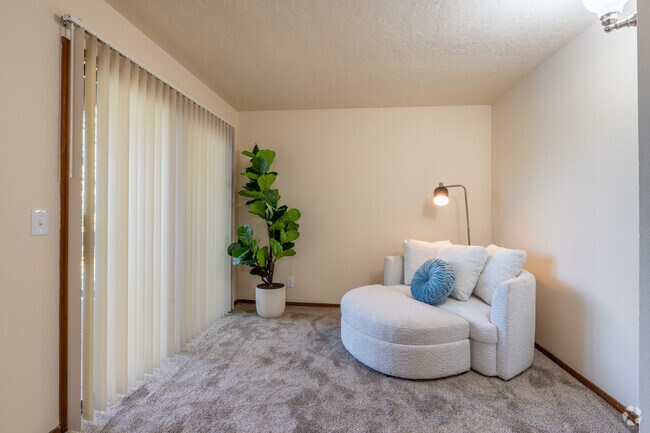 1 habitación, 1 baño - 910 pies cuadrados - Sala de estar - Delta Grove