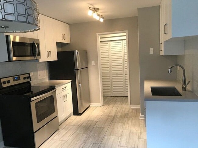 Foto del edificio - 2349 W Jarvis Ave