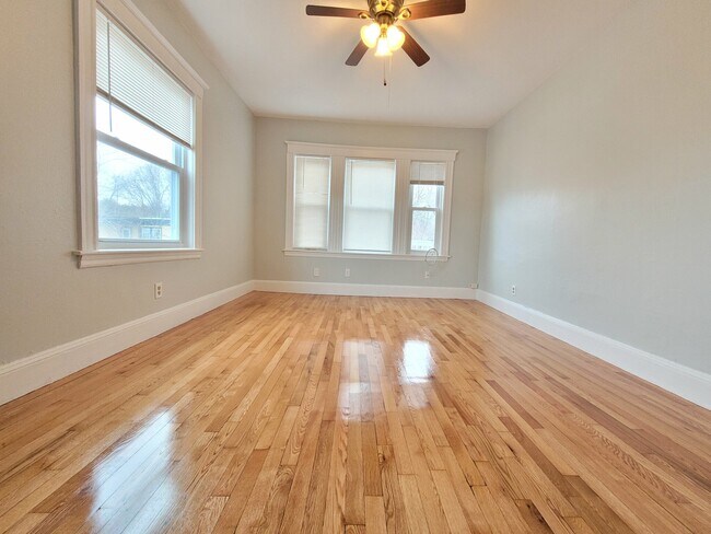 Building Photo - 15 Wachusett St