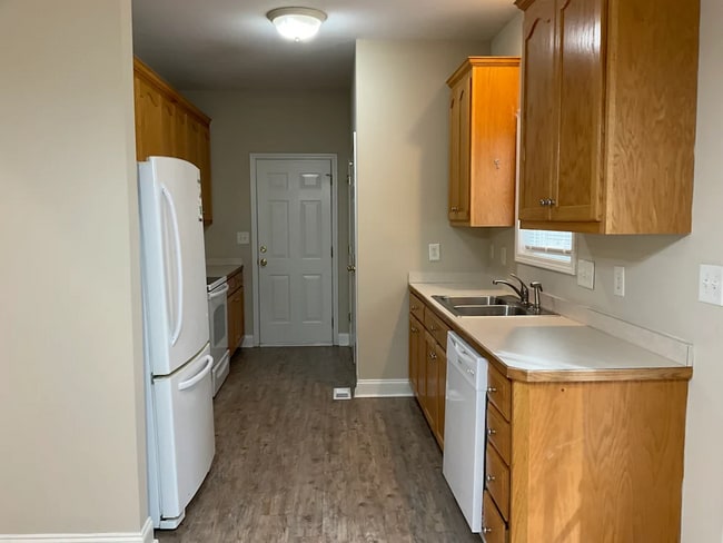 Building Photo - 2302 Cricket Ln